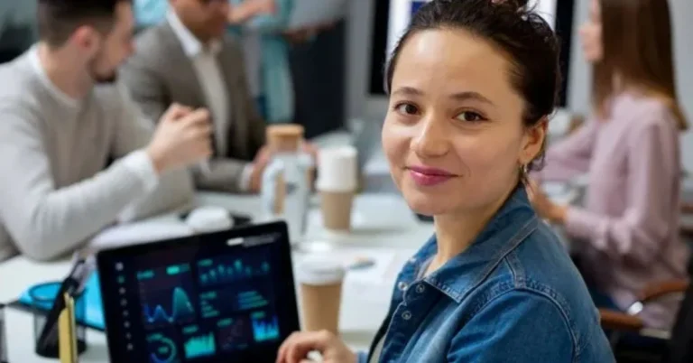 employees using AI tools at work